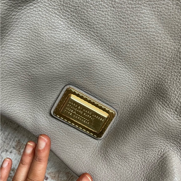Marc by Marc Jacob’s taupe leather bag - Picture 2 of 6